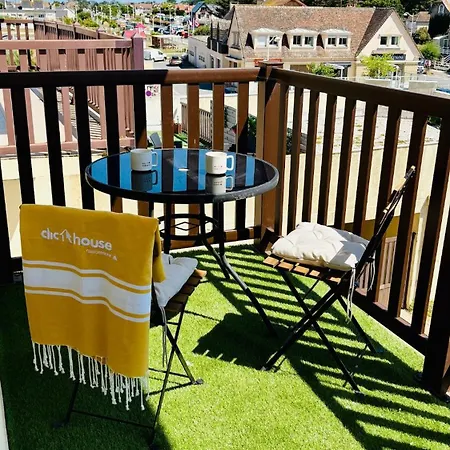 L'escapade, Acces Direct A La