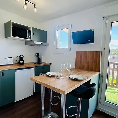 L'escapade, Acces Direct A La *